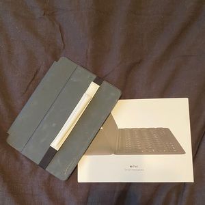 Apple keyboard for iPad Air